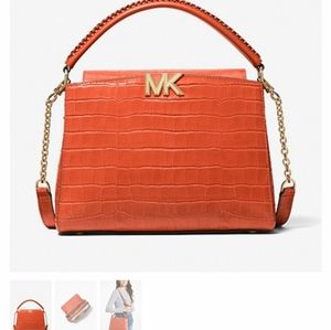 Looking for the bags in the pictures🥰